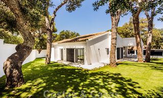 Belle villa de plain-pied à vendre, à distance de marche de la plage d'Elviria, à l'est du centre de Marbella 46908 