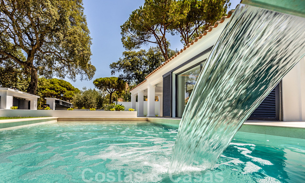 Belle villa de plain-pied à vendre, à distance de marche de la plage d'Elviria, à l'est du centre de Marbella 46910