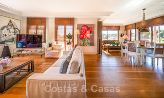 Penthouse à vendre dans une urbanisation en première ligne de plage avec vue sur la mer à l'est de Marbella 46922 