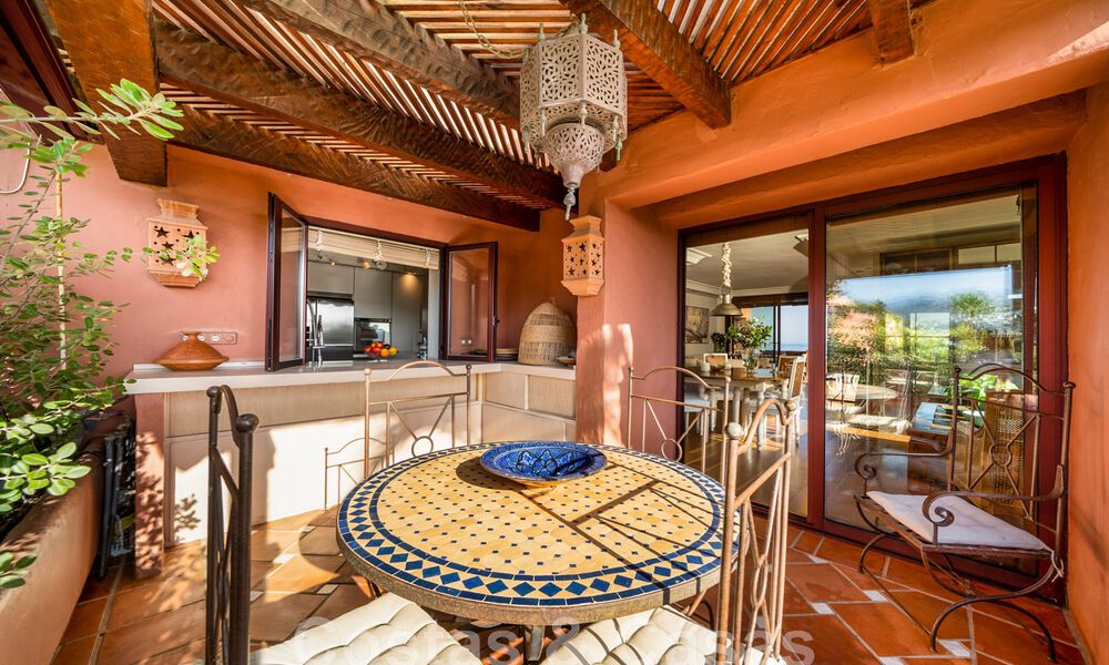 Penthouse à vendre dans une urbanisation en première ligne de plage avec vue sur la mer à l'est de Marbella 46929