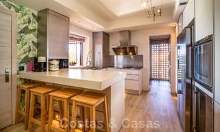 Penthouse à vendre dans une urbanisation en première ligne de plage avec vue sur la mer à l'est de Marbella 46930 