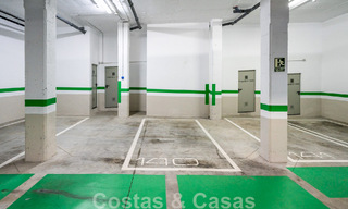 Appartement de rez-de-chaussée surélevé, prêt à être emménagé, à vendre avec vue panoramique sur la vallée et la mer dans un quartier exclusif de Benahavis - Marbella 47023 