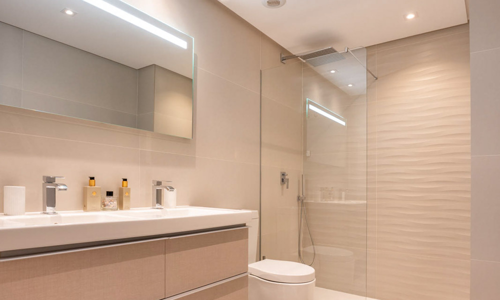 Appartement de rez-de-chaussée surélevé, prêt à être emménagé, à vendre avec vue panoramique sur la vallée et la mer dans un quartier exclusif de Benahavis - Marbella 47033