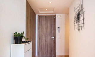 Appartement de rez-de-chaussée surélevé, prêt à être emménagé, à vendre avec vue panoramique sur la vallée et la mer dans un quartier exclusif de Benahavis - Marbella 47043 