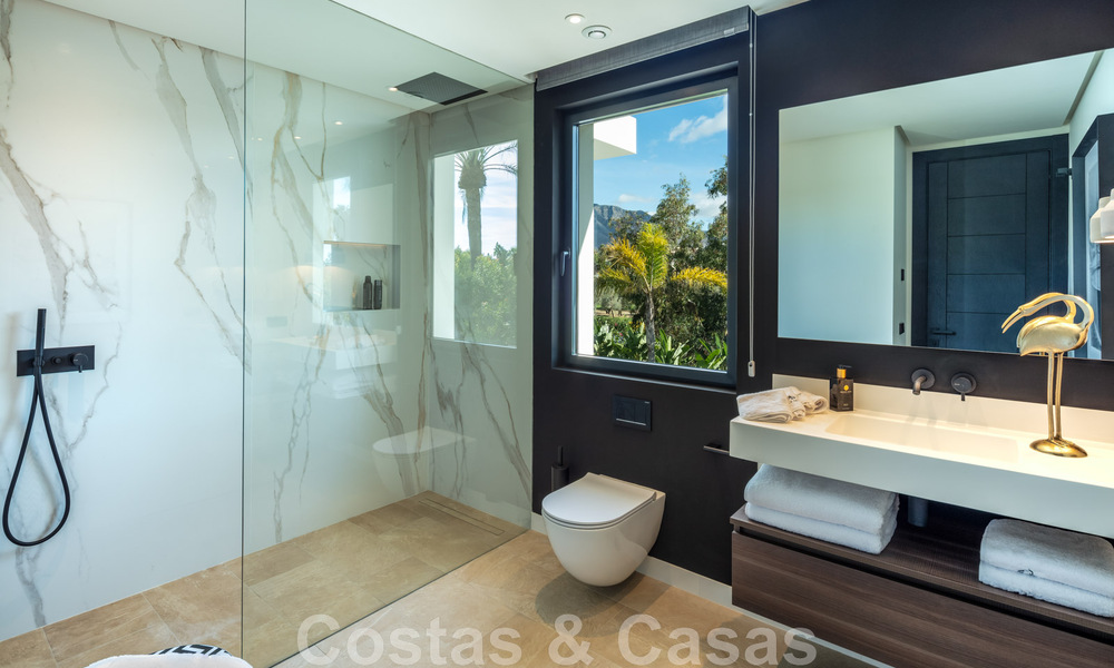 Spacieuse et sophistiquée villa design à vendre, en première ligne de Las Brisas Golf, au cœur de Nueva Andalucia, Marbella 47260