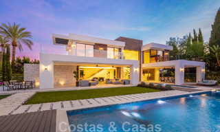Spacieuse et sophistiquée villa design à vendre, en première ligne de Las Brisas Golf, au cœur de Nueva Andalucia, Marbella 47302 