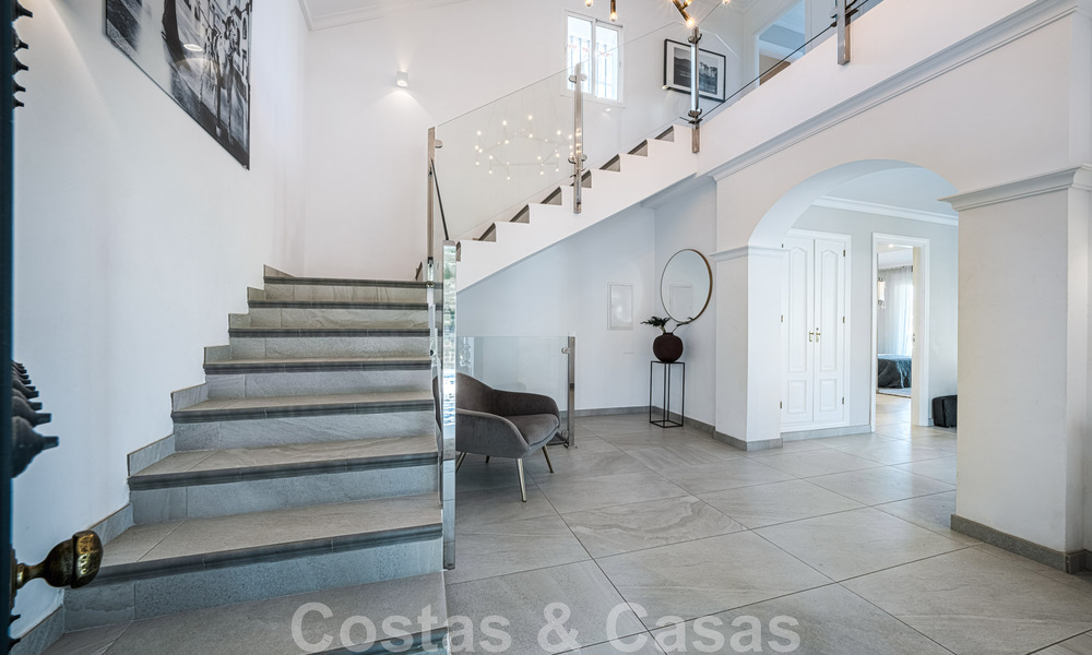 CharmChrmante villa de luxe contemporaine rénovée à vendre à distance de marche de toutes les commodités à Nueva Andalucia - Marbella 47112