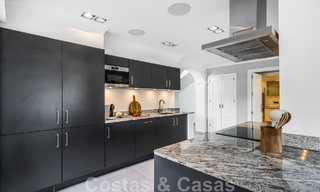 CharmChrmante villa de luxe contemporaine rénovée à vendre à distance de marche de toutes les commodités à Nueva Andalucia - Marbella 47117 