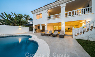 CharmChrmante villa de luxe contemporaine rénovée à vendre à distance de marche de toutes les commodités à Nueva Andalucia - Marbella 47126 