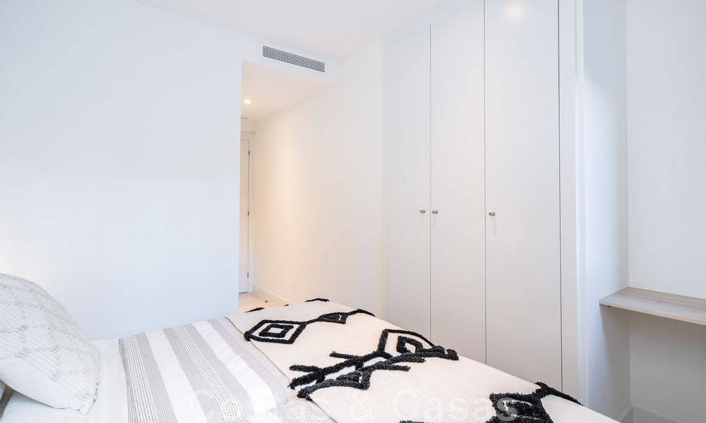 Appartement contemporain à vendre avec jardin privé sur le très convoité New Golden Mile, entre Marbella et Estepona 47157