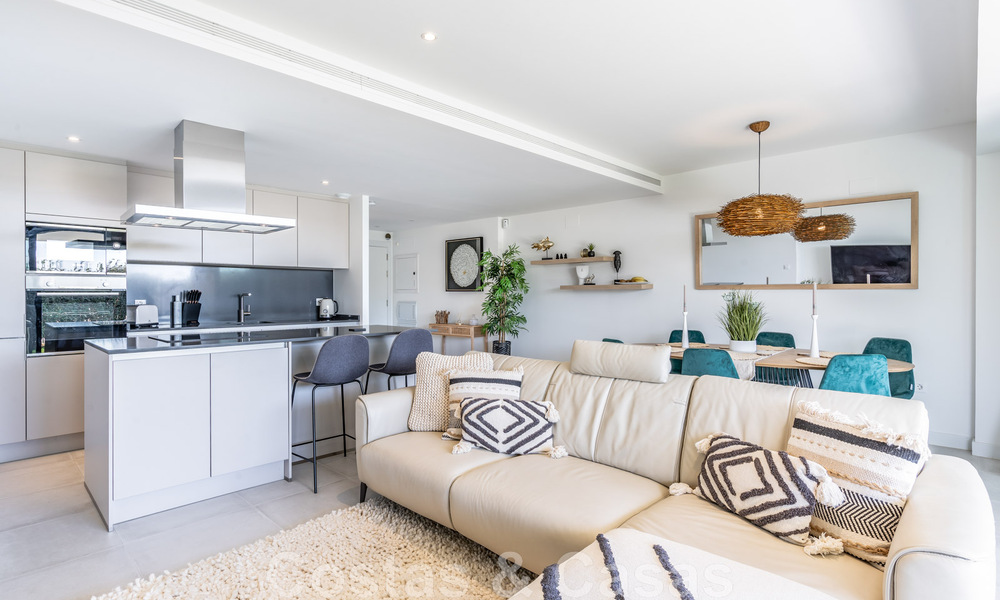 Appartement contemporain à vendre avec jardin privé sur le très convoité New Golden Mile, entre Marbella et Estepona 47164