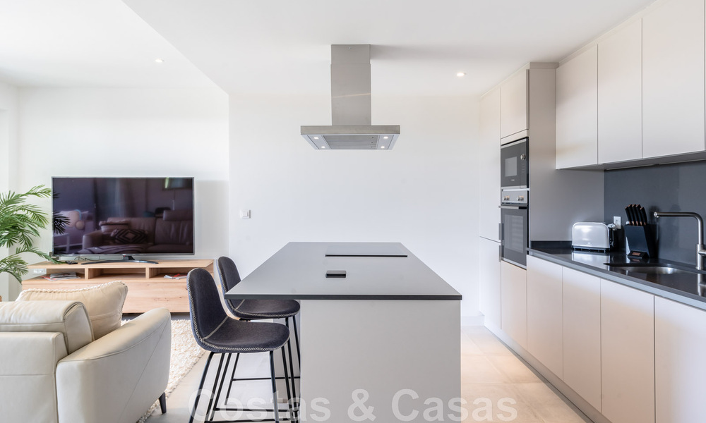 Appartement contemporain à vendre avec jardin privé sur le très convoité New Golden Mile, entre Marbella et Estepona 47165