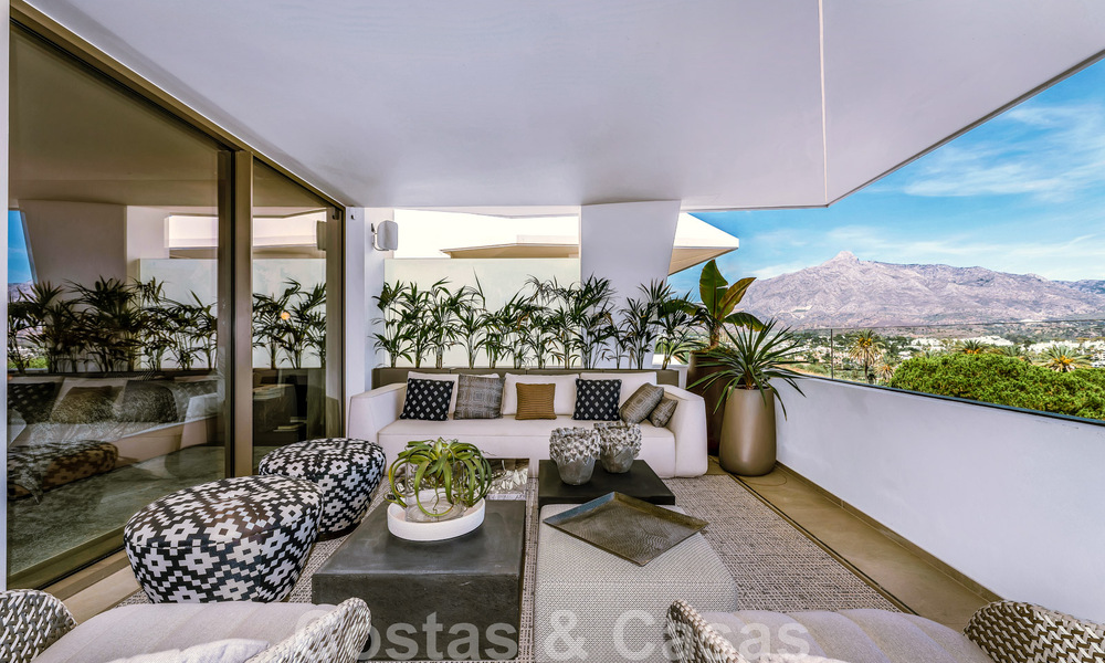 Villa moderne à vendre, prête à être emménagée, décorée par Tom Ford, avec vue panoramique sur la mer, proche de toutes les commodités, au cœur de Nueva Andalucia, Marbella 47212