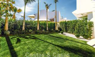 Villa moderne à vendre, prête à être emménagée, décorée par Tom Ford, avec vue panoramique sur la mer, proche de toutes les commodités, au cœur de Nueva Andalucia, Marbella 47215 