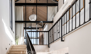 Nouvelle! Villa unique à vendre, avec des espaces extérieurs accueillants et des vues panoramiques à Nueva Andalucia, Marbella 47568 