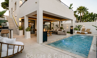 Nouvelle! Villa unique à vendre, avec des espaces extérieurs accueillants et des vues panoramiques à Nueva Andalucia, Marbella 47581 