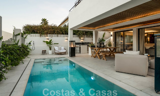 Nouvelle! Villa unique à vendre, avec des espaces extérieurs accueillants et des vues panoramiques à Nueva Andalucia, Marbella 47585 