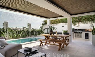 Nouvelle! Villa unique à vendre, avec des espaces extérieurs accueillants et des vues panoramiques à Nueva Andalucia, Marbella 47586 