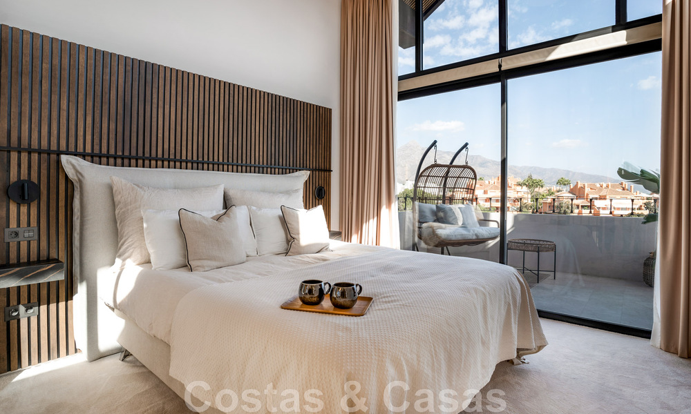 Nouvelle! Villa unique à vendre, avec des espaces extérieurs accueillants et des vues panoramiques à Nueva Andalucia, Marbella 47591