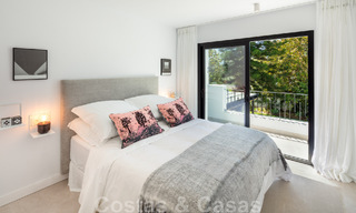 Villa de charme sophistiquée, prête à être emménagée, à vendre à distance de marche du très recherché Puerto Banus et de la plage de San Pedro, à Marbella 47399 