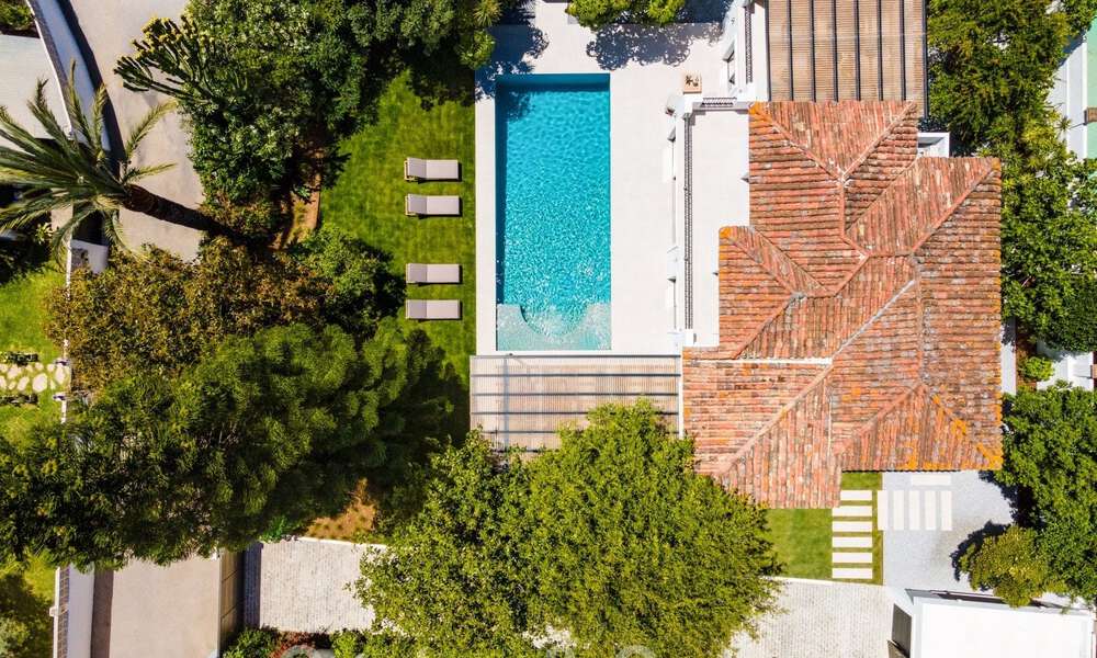 Villa de charme sophistiquée, prête à être emménagée, à vendre à distance de marche du très recherché Puerto Banus et de la plage de San Pedro, à Marbella 47407