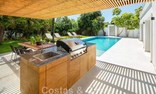 Villa de charme sophistiquée, prête à être emménagée, à vendre à distance de marche du très recherché Puerto Banus et de la plage de San Pedro, à Marbella 47409 