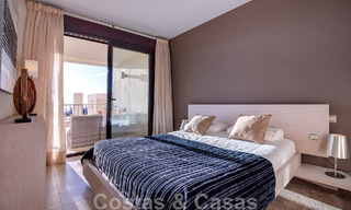 Appartement de luxe rénové à vendre, avec vue sur la mer, situé dans un complexe de luxe à Los Monteros, Marbella 47516 