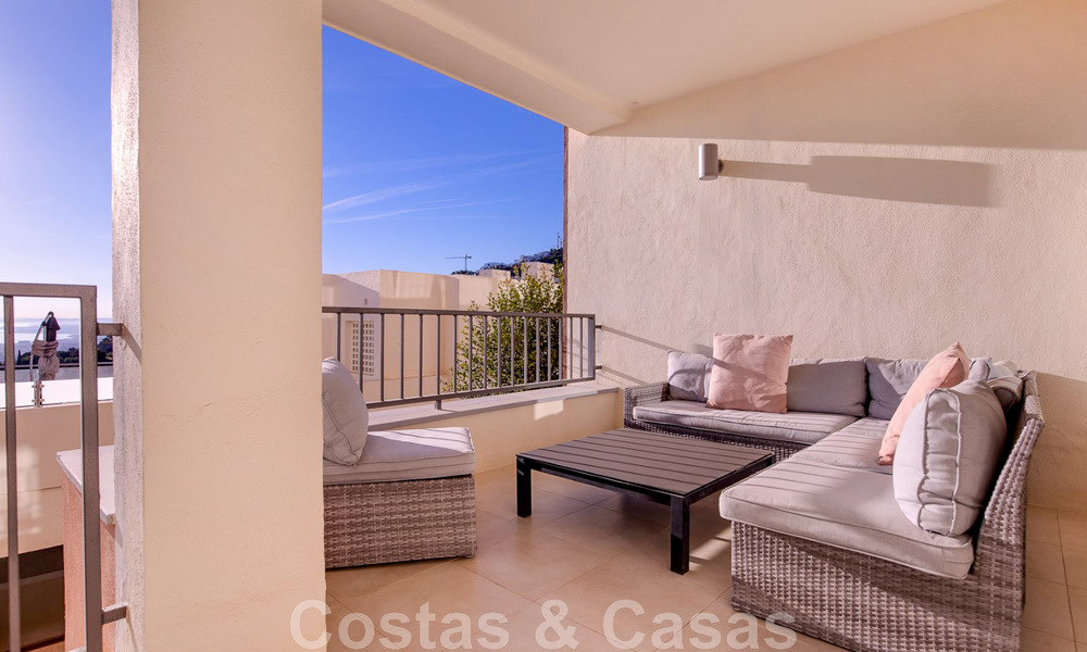 Appartement de luxe rénové à vendre, avec vue sur la mer, situé dans un complexe de luxe à Los Monteros, Marbella 47534