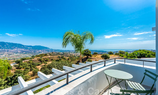 Vente d'une villa andalouse indépendante avec vue panoramique sur la montagne et la mer dans une urbanisation exclusive de l'est de Marbella 47356 