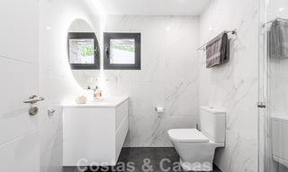 Vente d'une villa andalouse indépendante avec vue panoramique sur la montagne et la mer dans une urbanisation exclusive de l'est de Marbella 47364 