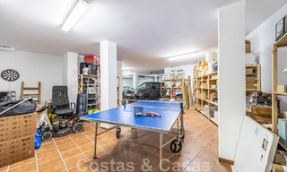 Vente d'une villa andalouse indépendante avec vue panoramique sur la montagne et la mer dans une urbanisation exclusive de l'est de Marbella 47371 