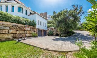 Vente d'une villa andalouse indépendante avec vue panoramique sur la montagne et la mer dans une urbanisation exclusive de l'est de Marbella 47388 