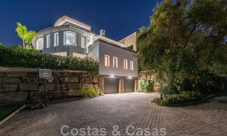 Vente d'une villa andalouse indépendante avec vue panoramique sur la montagne et la mer dans une urbanisation exclusive de l'est de Marbella 47396 
