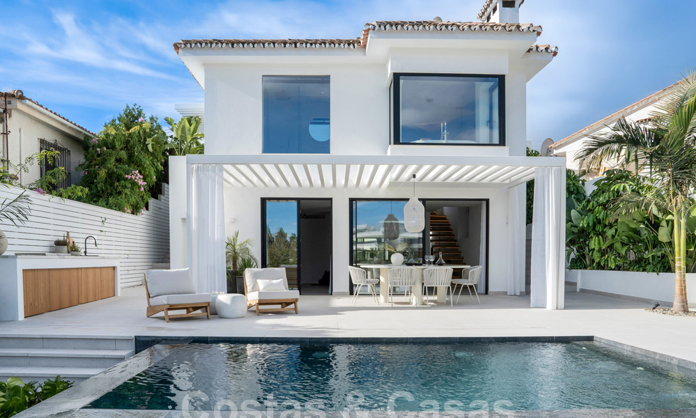 Villa de style méditerranéen magnifiquement rénovée avec un design contemporain à Nueva Andalucia, Marbella 61256