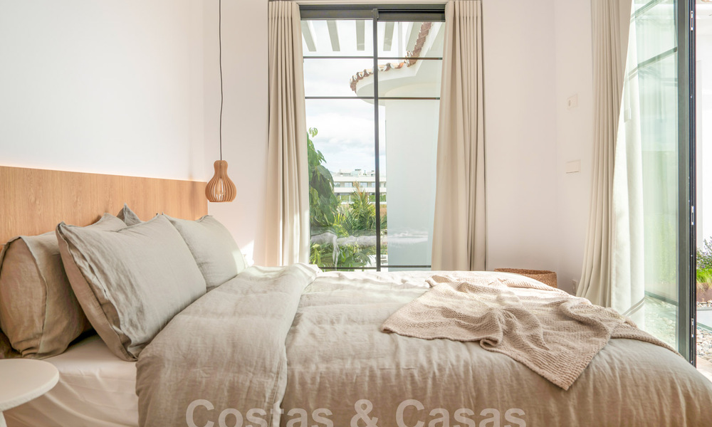 Villa de style méditerranéen magnifiquement rénovée avec un design contemporain à Nueva Andalucia, Marbella 61277