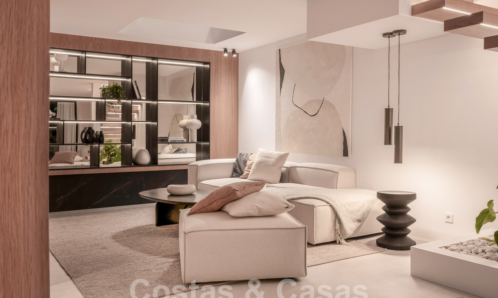 Villa de style méditerranéen magnifiquement rénovée avec un design contemporain à Nueva Andalucia, Marbella 61280