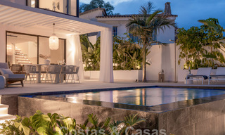 Villa de style méditerranéen magnifiquement rénovée avec un design contemporain à Nueva Andalucia, Marbella 61290 