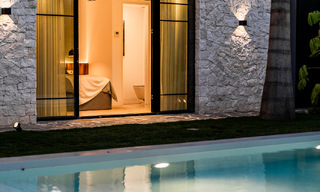 Vente d'une majestueuse villa de plain-pied au design balinais et relaxant, située à quelques pas de Puerto Banus, Marbella 52971 