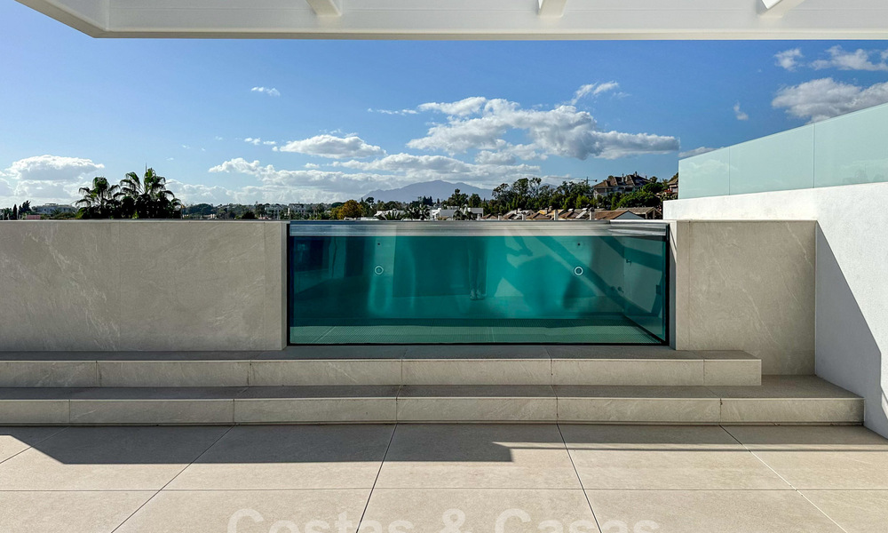 Nouveau projet innovant à vendre, composé de 6 villas exclusives avec vue sur la mer, à quelques pas de Puerto Banus à Nueva Andalucia, Marbella 61006