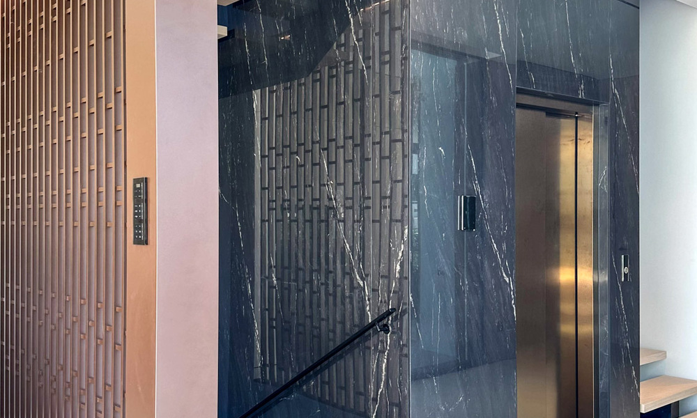 Villa jumelée haut de gamme exclusive prête à emménager à vendre à distance de marche de Puerto Banus à Nueva Andalucia, Marbella 61023