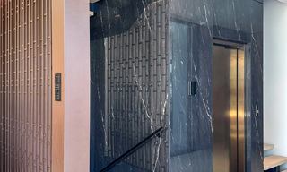 Villa jumelée haut de gamme exclusive prête à emménager à vendre à distance de marche de Puerto Banus à Nueva Andalucia, Marbella 61023 