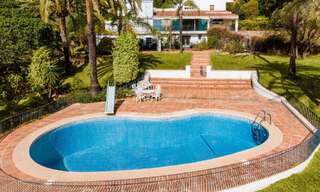 Opportunité d'investissement ! Terrain à bâtir de près de 8.000 m² à vendre dans une zone de villas exclusive de Nueva Andalucia, Marbella 47612 