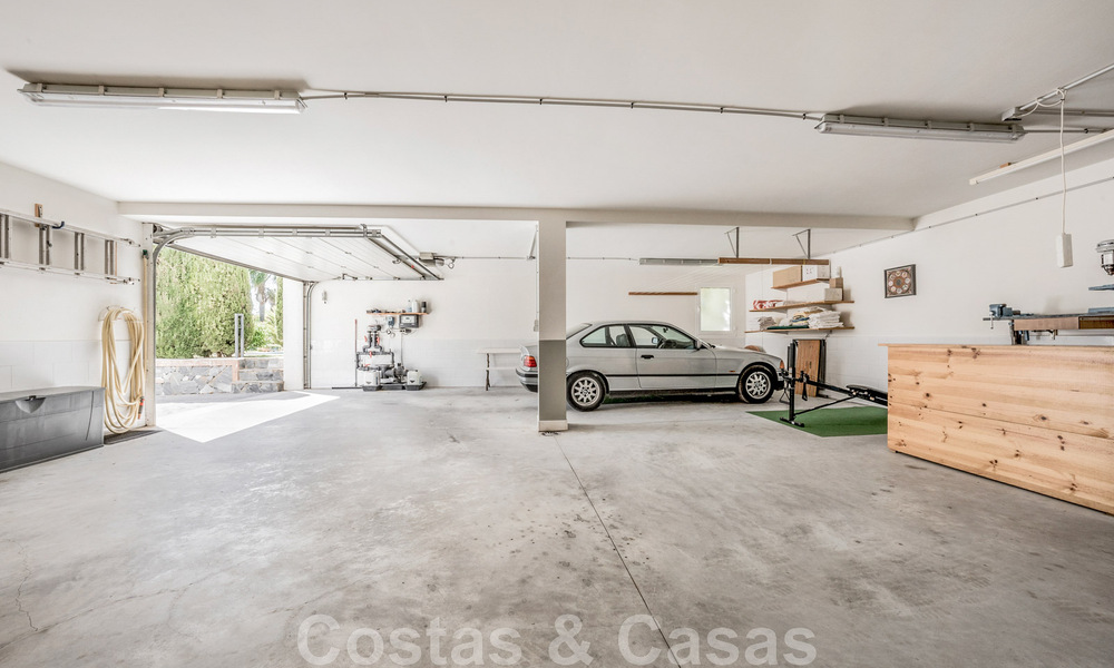 Charmante villa andalouse à vendre avec vue sur le terrain de golf dans un quartier résidentiel très convoité de La Quinta, Benahavis - Marbella 47692