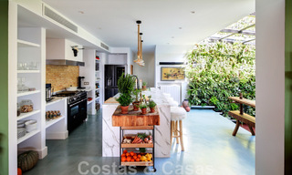 Belle maison mitoyenne entièrement rénovée à vendre avec vue panoramique sur la mer dans une urbanisation fermée de Benahavis - Marbella 47626 