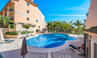 Duplex spacieux, penthouse avec de grandes terrasses et la mer Méditerranée à l'horizon en vente à Nueva Andalucia, Marbella 48519 