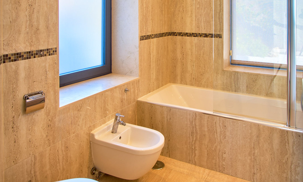 Villa rénovée de style moderne à vendre avec vue imprenable sur la mer dans une communauté fermée à Marbella - Benahavis 48367