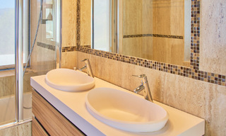 Villa rénovée de style moderne à vendre avec vue imprenable sur la mer dans une communauté fermée à Marbella - Benahavis 48368 