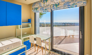 Villa rénovée de style moderne à vendre avec vue imprenable sur la mer dans une communauté fermée à Marbella - Benahavis 48378 