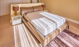 Villa rénovée de style moderne à vendre avec vue imprenable sur la mer dans une communauté fermée à Marbella - Benahavis 48382 