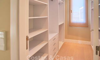 Villa rénovée de style moderne à vendre avec vue imprenable sur la mer dans une communauté fermée à Marbella - Benahavis 48385 